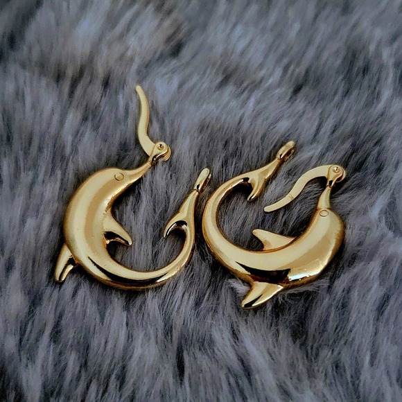 Elegant and Timeless: Classic Design Dolphin Hoop Earrings - Picture 6 of 6